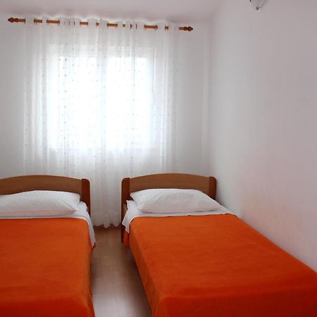 Apartments Tonci And Iris Primošten Buitenkant foto